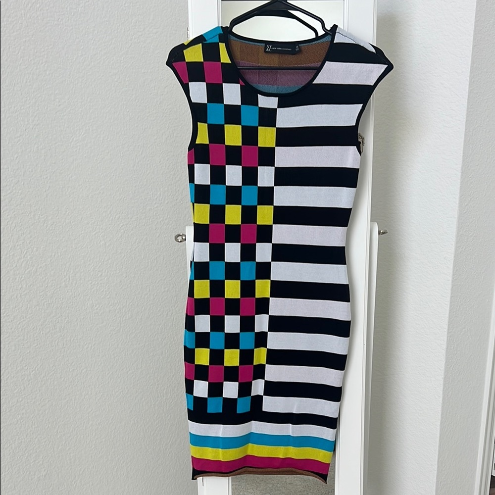 New York & Co colorblock knit dress - XS